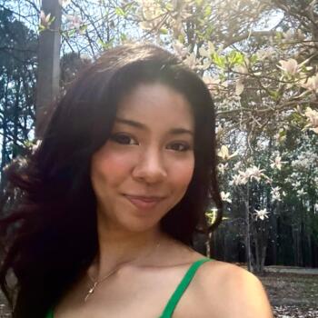 Babysitter in Raleigh: Naomi