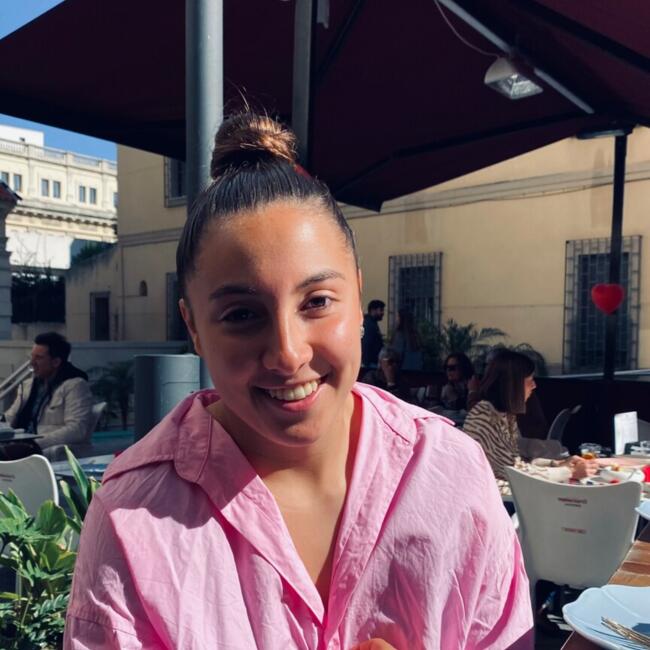 Babysitter in Granada: Alejandra