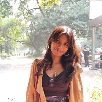 नई दिल्ली में बेबीसिटर: Sadhna