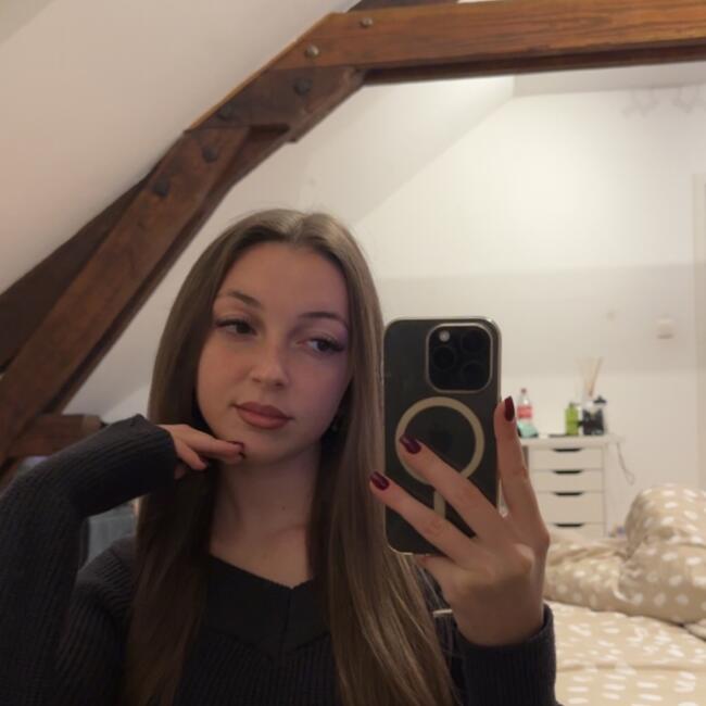 Babysitter in Montigny-le-Tilleul: Ophélie