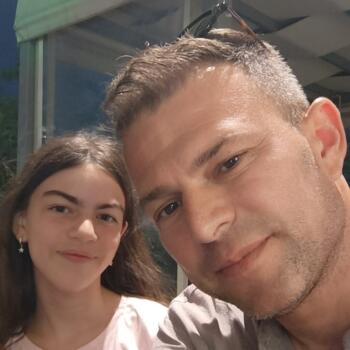 Δουλειά για nanny (νταντά) στην περιοχή Ιαλυσός: δουλειά φύλαξης παιδιών Manos