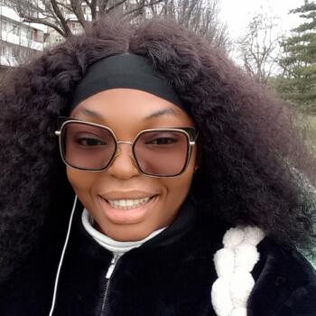 Babysitter in Timișoara: Leslie Marcelle