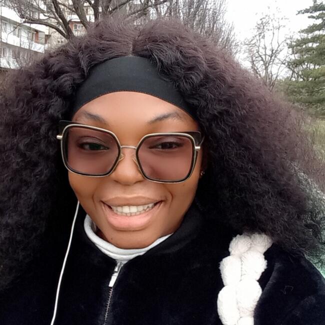 Babysitter in Timișoara: Leslie Marcelle