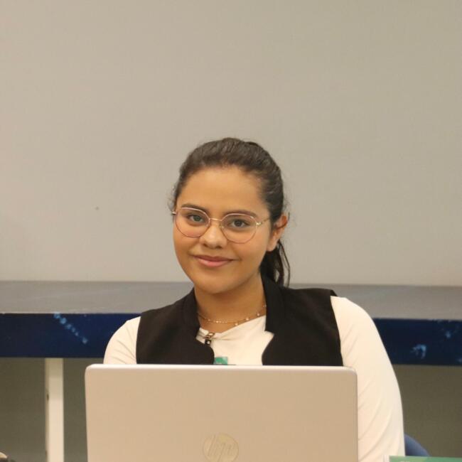 Babysitter in Naucalpan: Regina