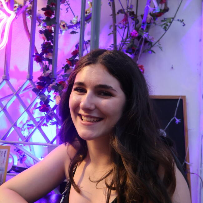 Babysitter in Glasgow: Nina