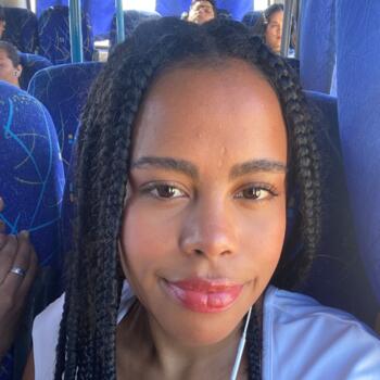 Babysitter in Estación Colina: Angie Montaño