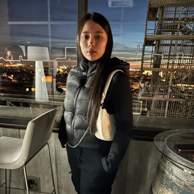 Babysitter in Madrid: Angie