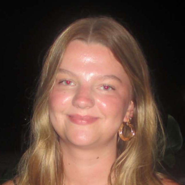 Babysitter in Nottingham: Amy