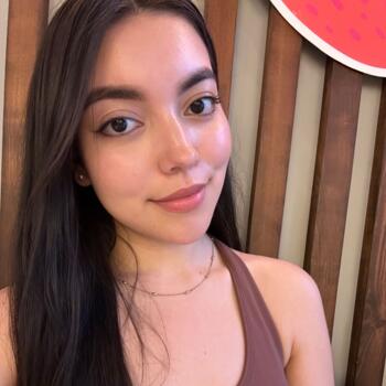 Babysitter in Melbourne: Sara Mabely