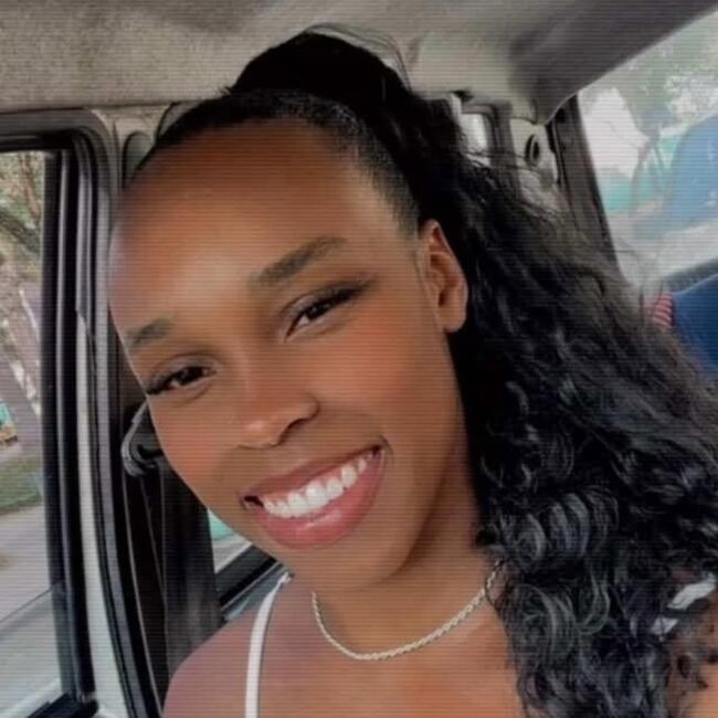 Babysitter in São José dos Campos: Rebeca