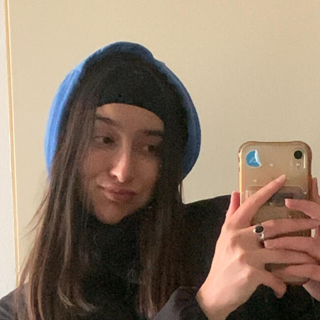 Babysitter in Brno: Mya