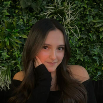 Babysitter in Saint-Laurent-du-Var: Alyssa