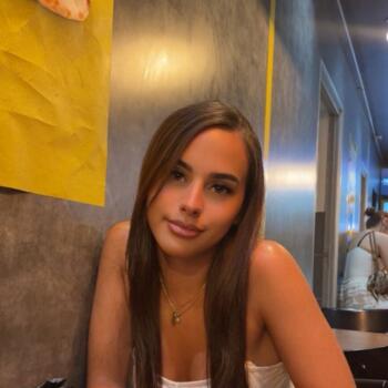 Babysitter in Bourgoin-Jallieu: Syrine