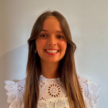 Baby-sitter à Nice: Alice