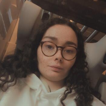 Babysitter in Évreux: Colombe