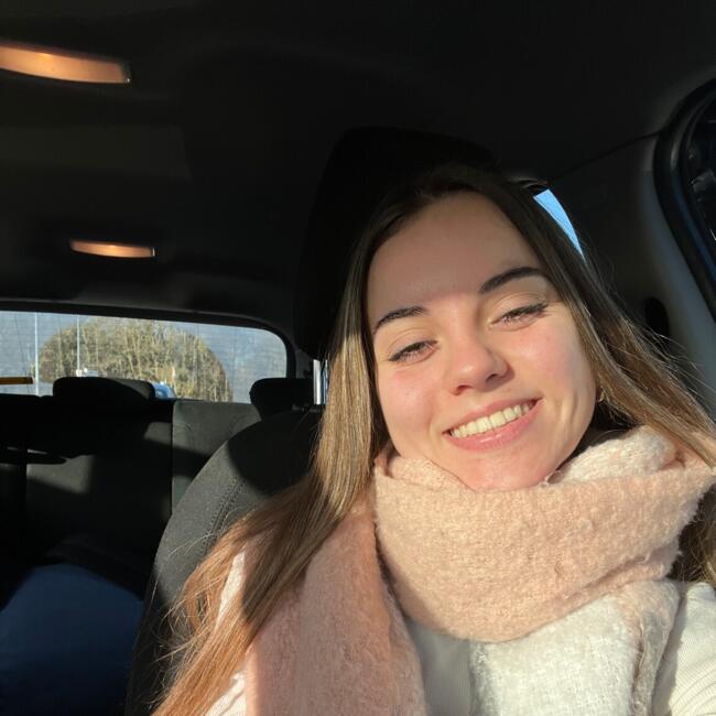 Babysitter in Vernou-la-Celle-sur-Seine: Pauline