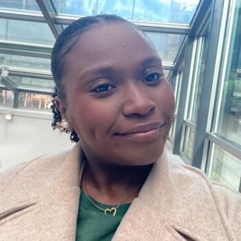 Babysitter em Lisboa: Sara