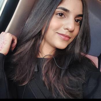 Babysitter Λευκωσία: Mehek