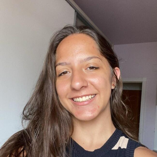 Babysitter in Capivari de Baixo: Julia