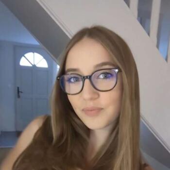 Babysitter in Angers: Jeanne