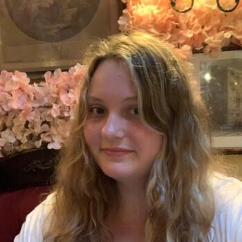 Babysitter in Lynbrook: Sabrina