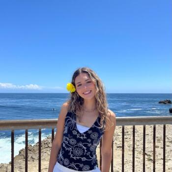 Niñera Rivas-Vaciamadrid: Olivia