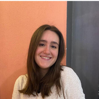 Canguro en Boadilla del Monte: Cristina