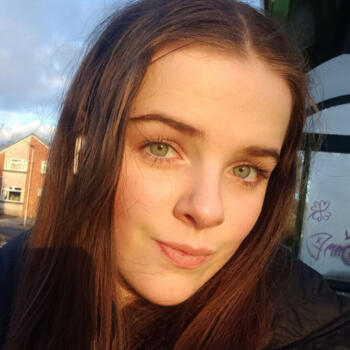 Babysitter in Westhill: Lauren