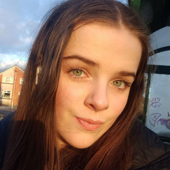 Babysitter in Westhill: Lauren