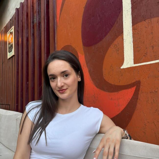 Bebisiterka u Kraljevo: Marija