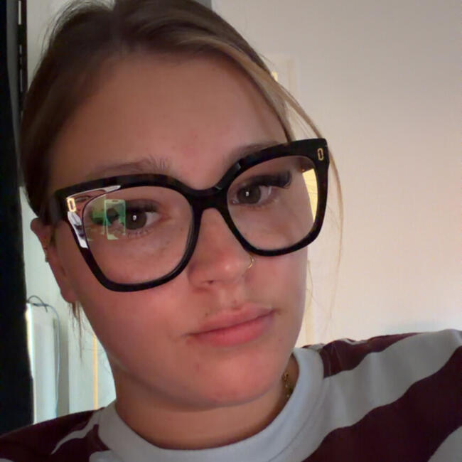 Babysitter in Saint-Omer: Cloé
