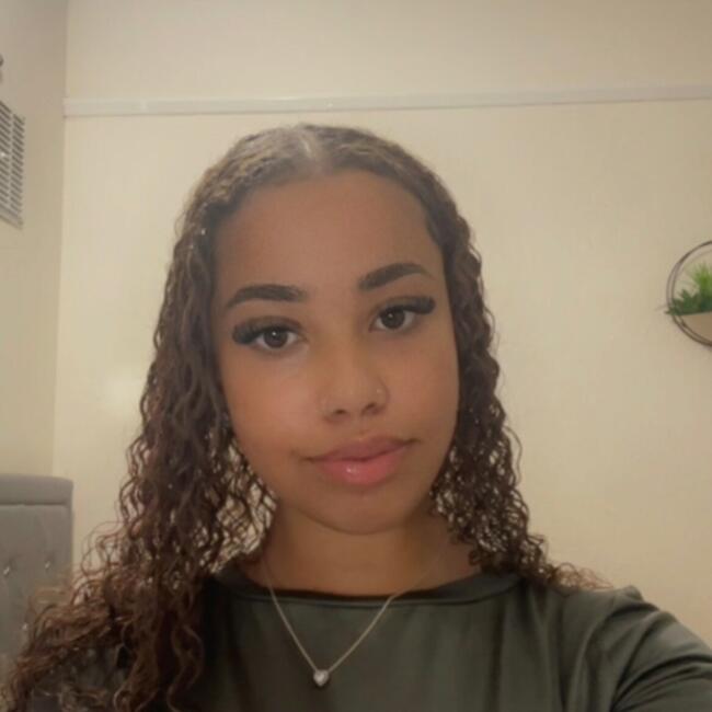 Babysitter in Luton: Alesha