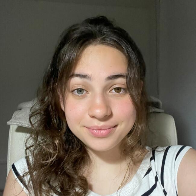 Babysitter in Vila Nova de Gaia: Gabriela