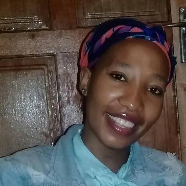 Babysitter in Etwatwa: Mbali Tertia