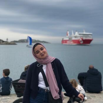 Babysitter in Marseille: Nahid
