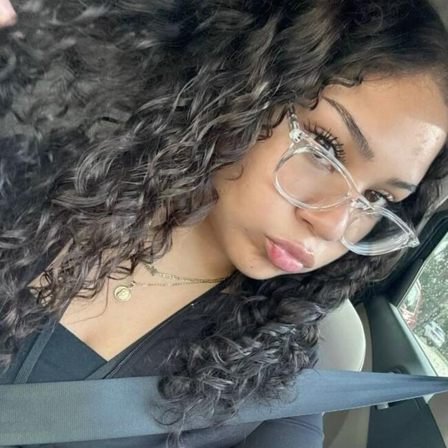 Babysitter in Chicago: Mae