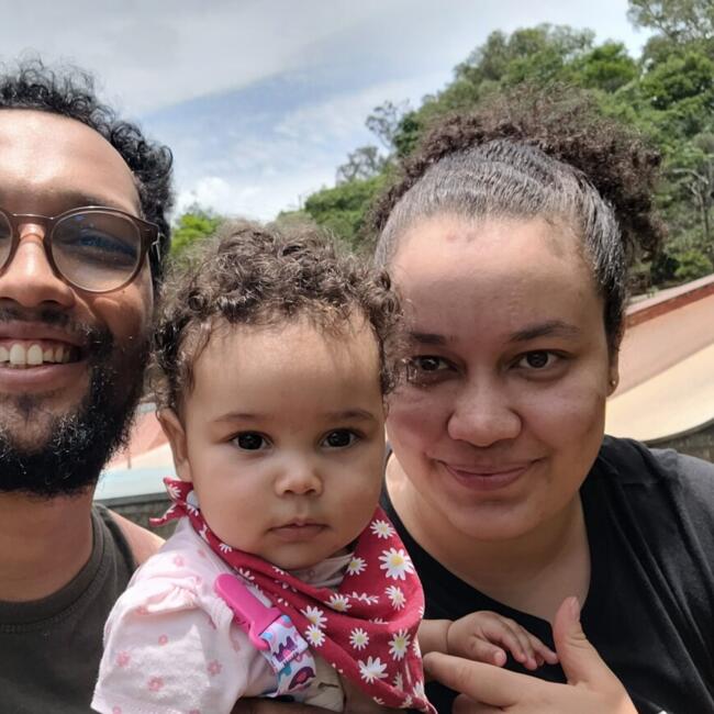 Emprego de babá em Poços de Caldas: Bruna