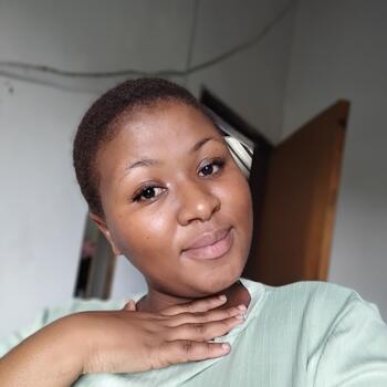 Babysitter Klerksdorp: Zintle