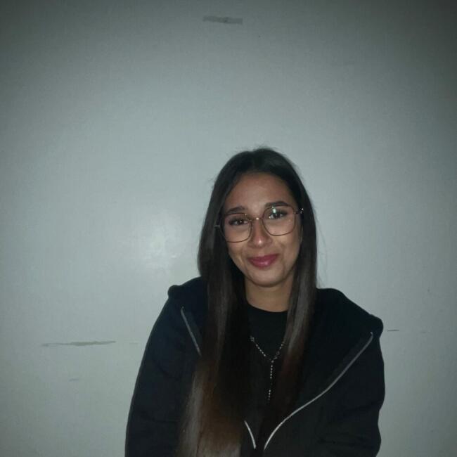 Babysitter in Le Blanc-Mesnil: Amira
