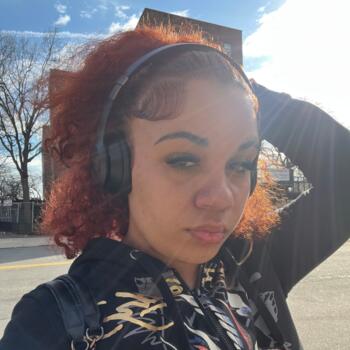 Babysitter in The Bronx: Vangelene
