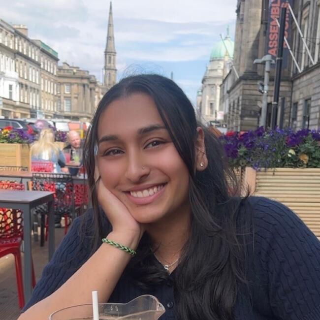 Babysitter in Edinburgh: Simrit