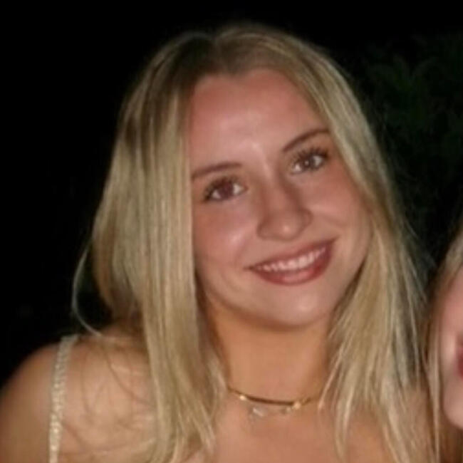Babysitter in Sydney: Darcie