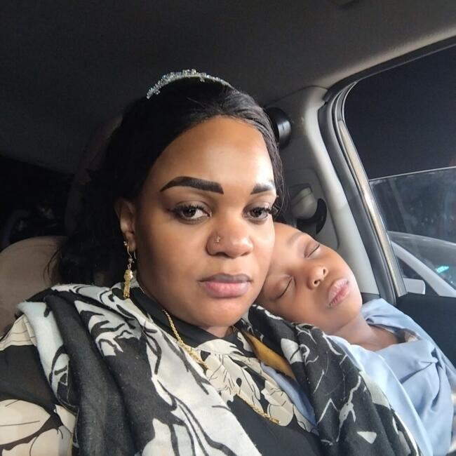 جليسة أطفال في الرياض: Elizabeth