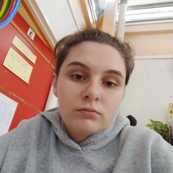 Babysitter La Couronne: Johanna