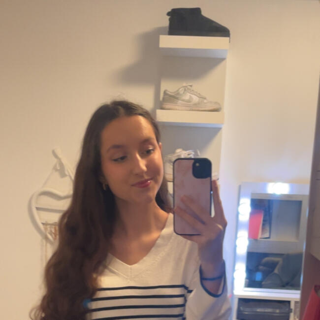 Babysitter in Villepreux: Cassandre