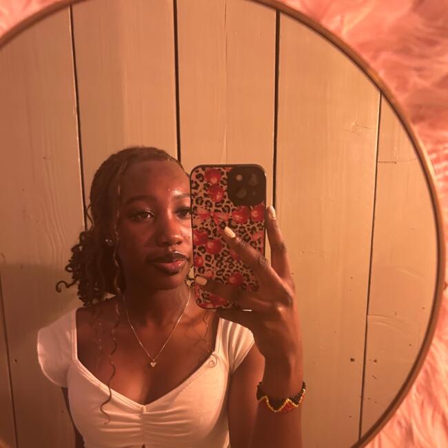 Babysitter in Plymouth: Tiffiny