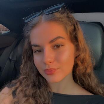 Babysitter in Savigny-sur-Orge: Marina