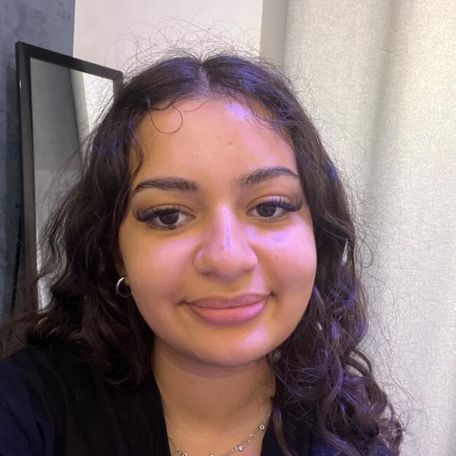 Nanny in Asnières-sur-Seine: Lyna