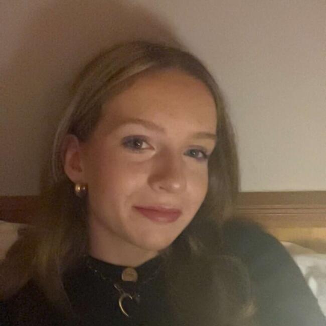 Babysitter in Rhenen: Nikki
