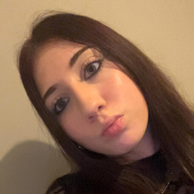 Babysitter in Chevigny-Saint-Sauveur: Clara